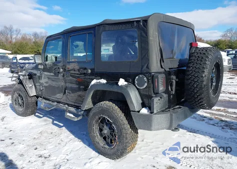 2013 Jeep Wrangler Unlimited Sport z USA, uszkodzony, nr VIN 1C4BJWDG3DL632429